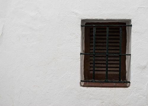 window wall grating