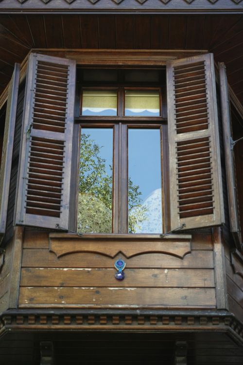 window home wood