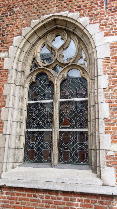 window old castle