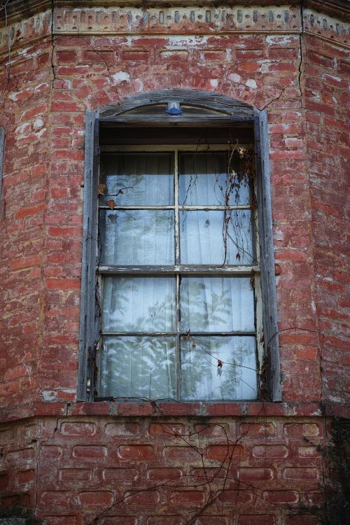 window brick old