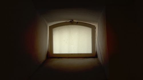 window dark light