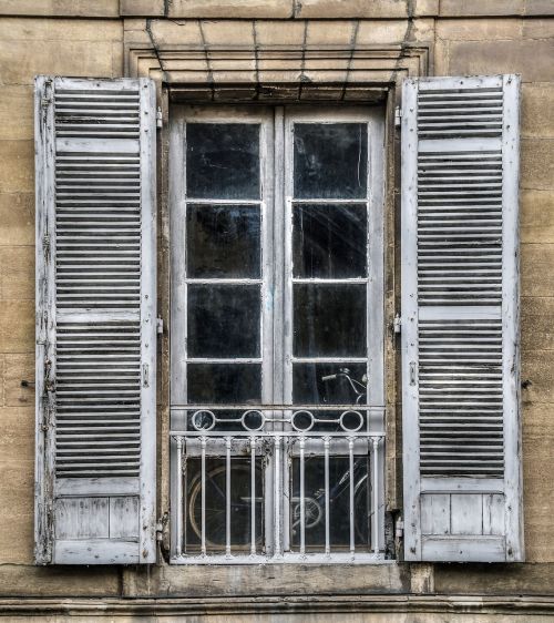 window old pane