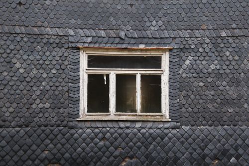 window wall home