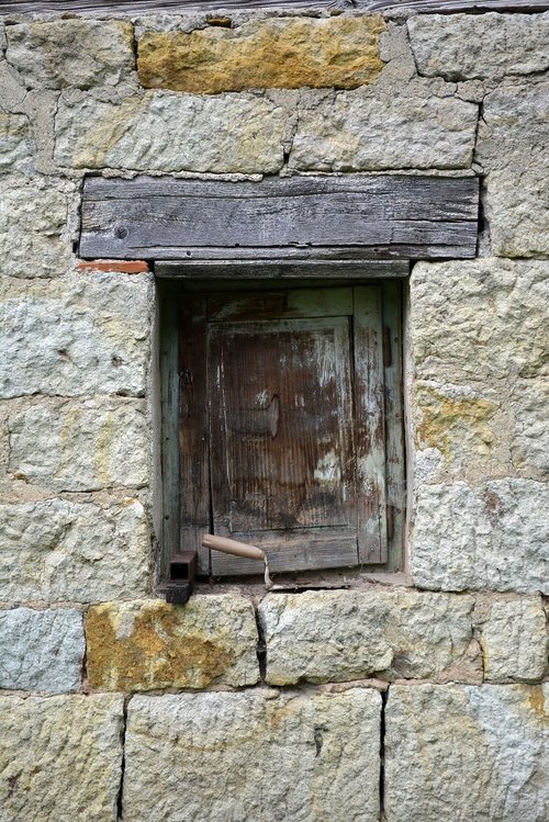 window  stone  wood