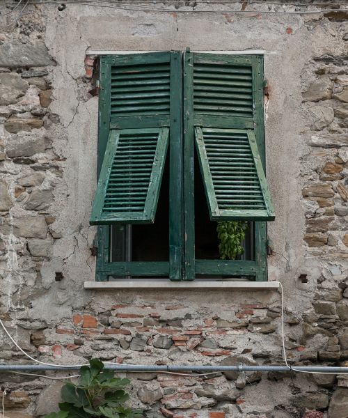 window italy shutters