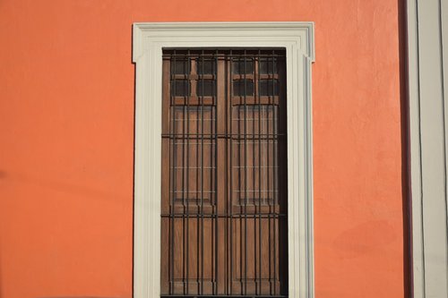 window  street  orange