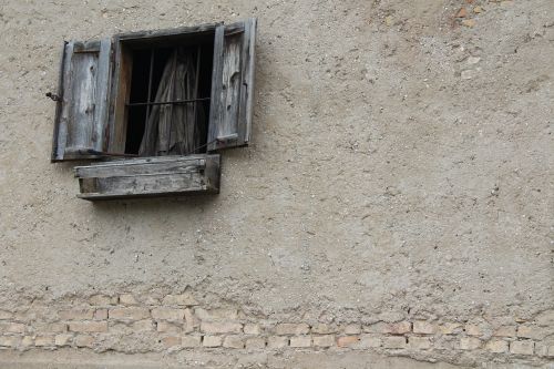 window old house farm