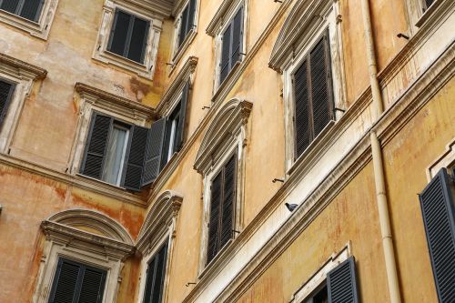 window italian rome
