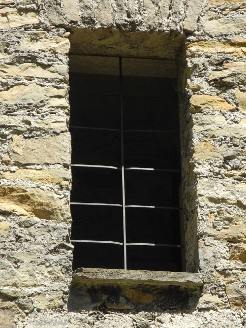 window castle stone