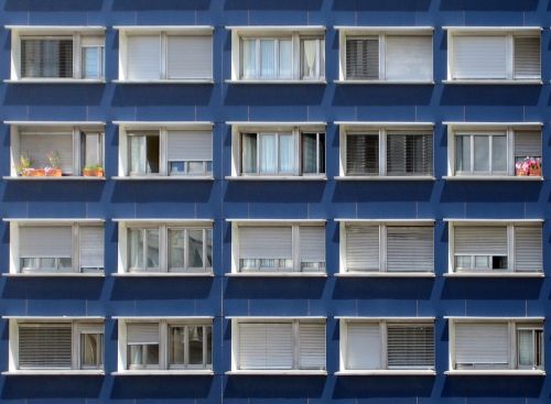 windows building pattern