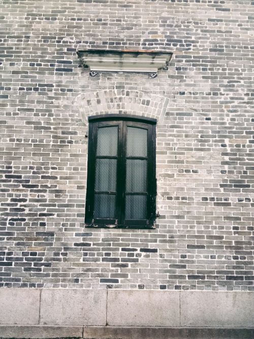 windows wall old buildings