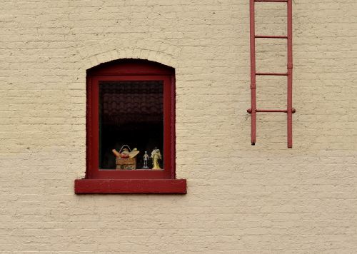 windows ladders bricks