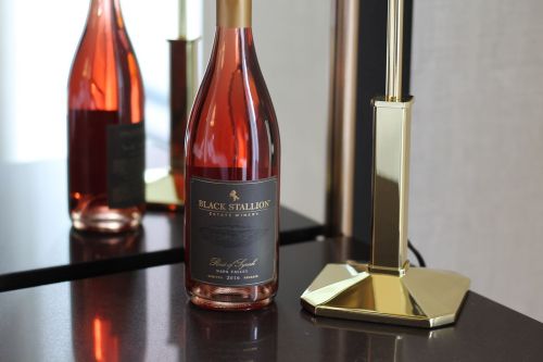 wine rosé mirror