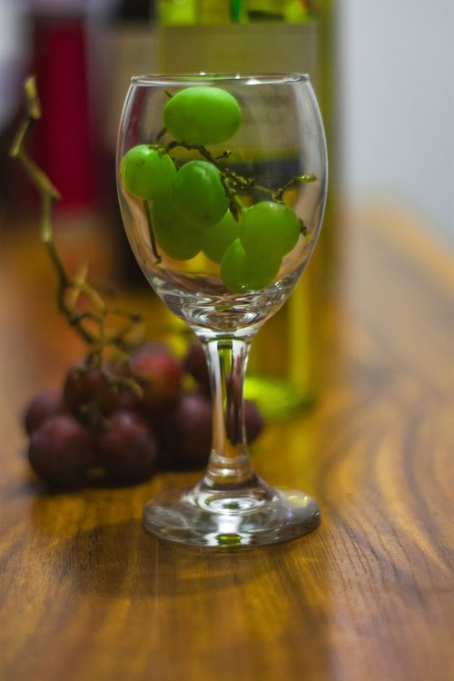 wine  cup  grapes