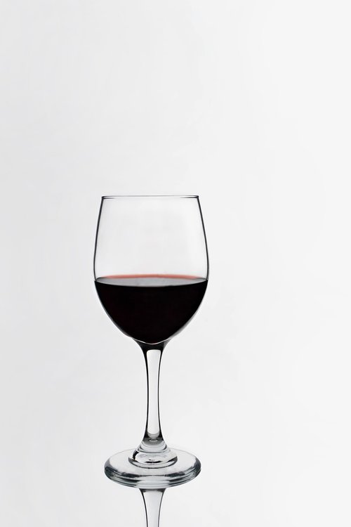 wine  wine glass  red wine
