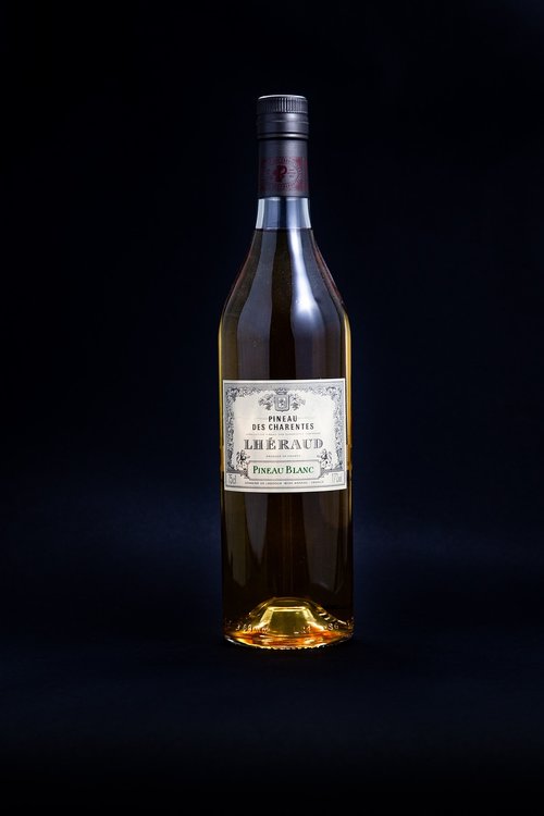 wine  white wine  pineau