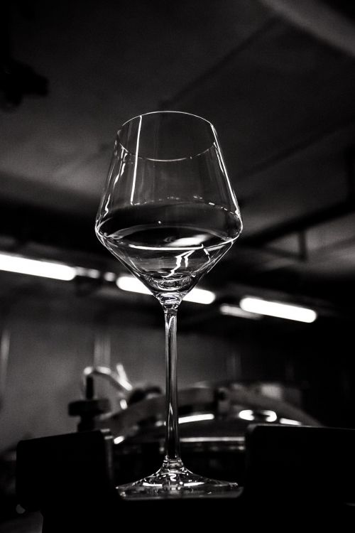wine glass keller light