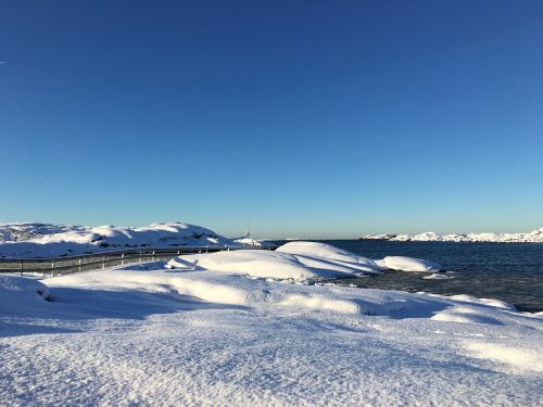 winter snow sea