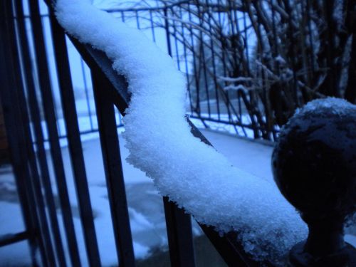 winter snow banister