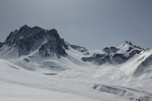 winter  mountain  snow