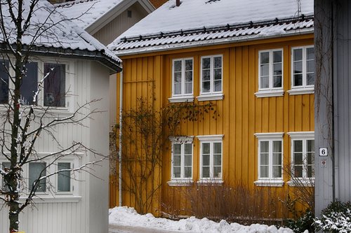 winter  street  town