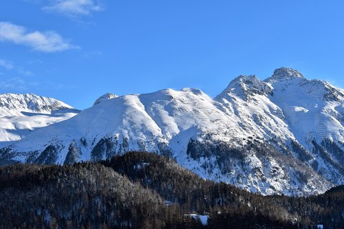 winter  mountains  ski area