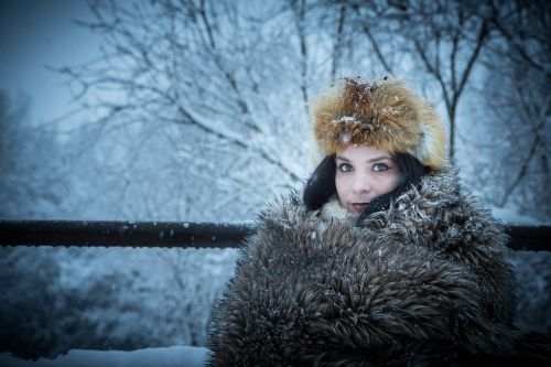 winter fashion girl