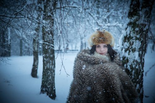 winter fashion girl