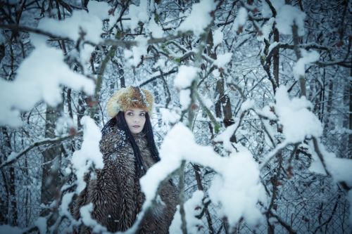 winter fashion girl