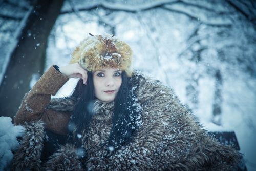 winter fashion girl