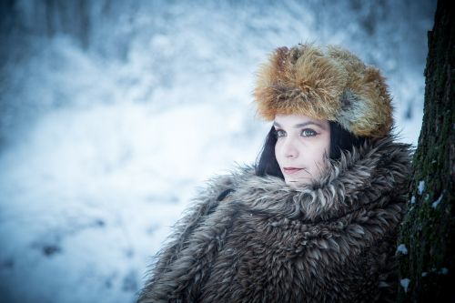 winter fashion girl