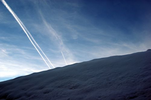 wintry snow contrail