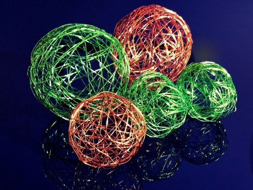wire ball wire green