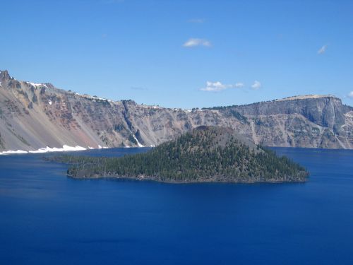 wizard island crater lake cascade mountains