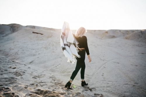 woman beach picnic