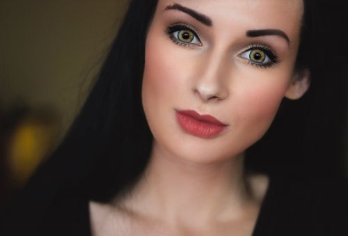 woman makeup fashion