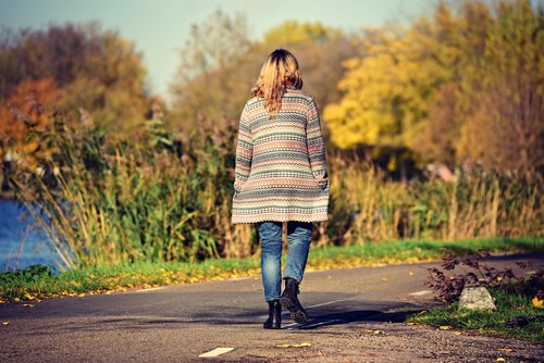 woman  walking  road