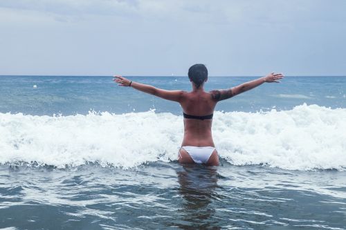 woman ocean freedom