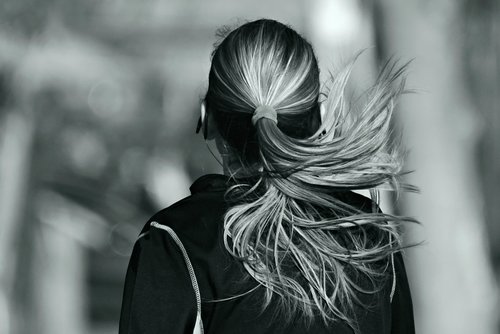 woman  running  hair