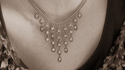 woman neck necklace