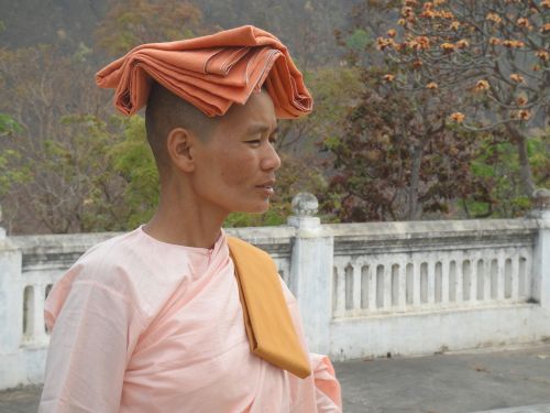 woman monastery buddhism