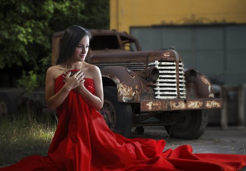 woman and car  red cloth  red dress