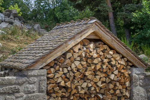 wood  heating  logs