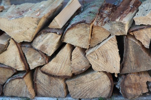 wood  log  heating