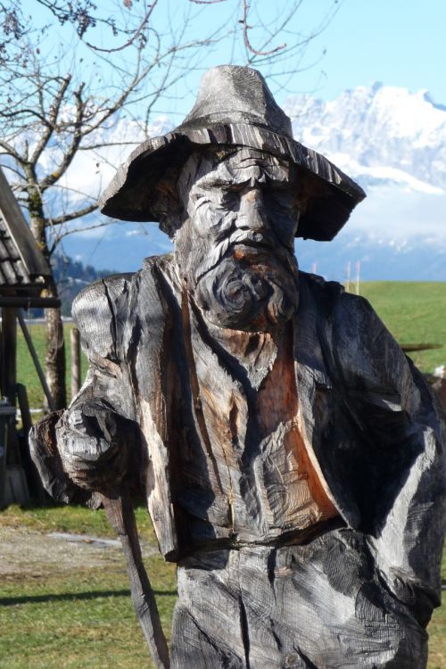 wood carving figurine val gardena mountains