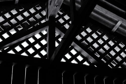 wood lattice attic dachgibel