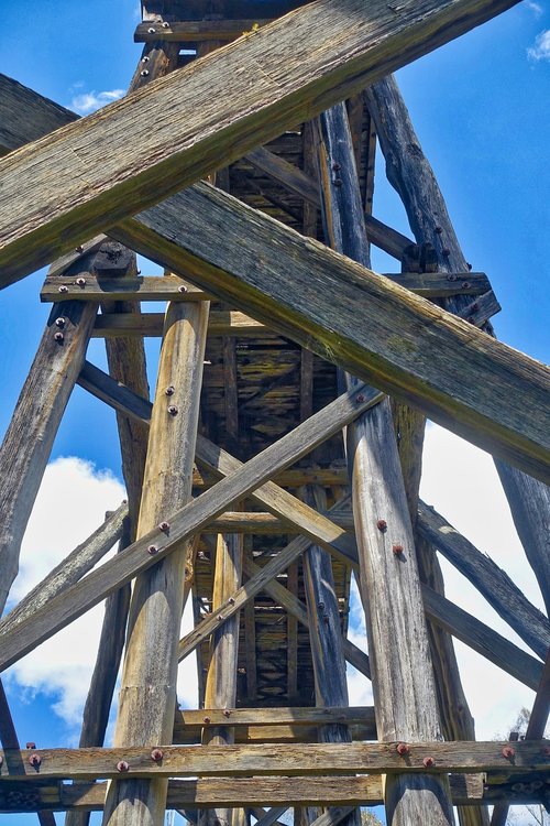 wooden  architecture  trestle