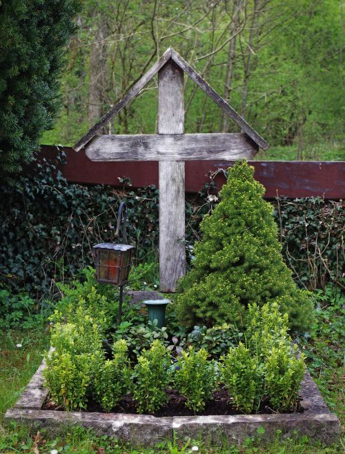 wooden cross grave cross