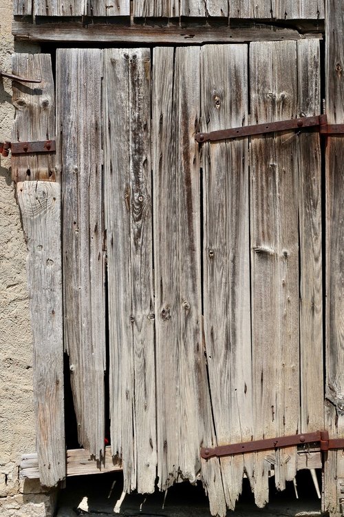 wooden door  wooden gate  input