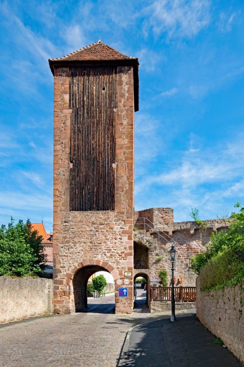 wooden gate city wall gelnhausen